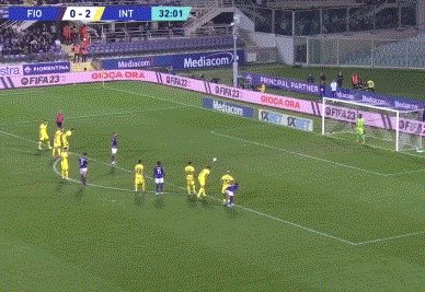 这使得他在 这使得他在