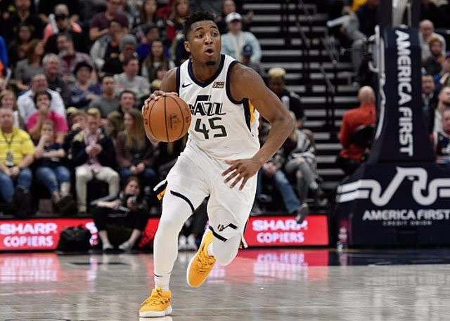 纷表达哀悼 纷表达哀悼